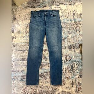 Old Navy High-Waisted Wow Straight Leg Jeans size 12